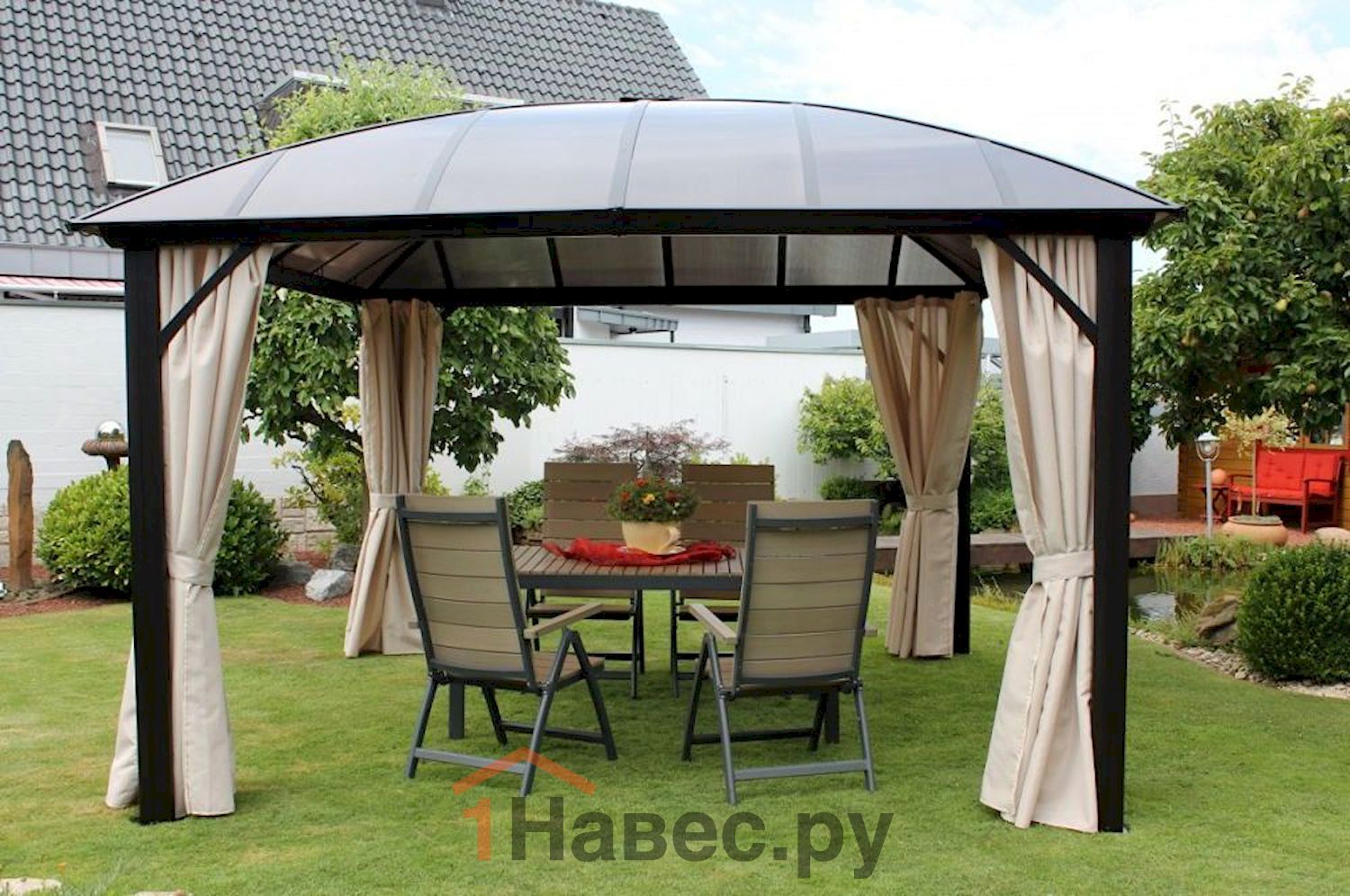 Беседка-шатер из поликарбоната